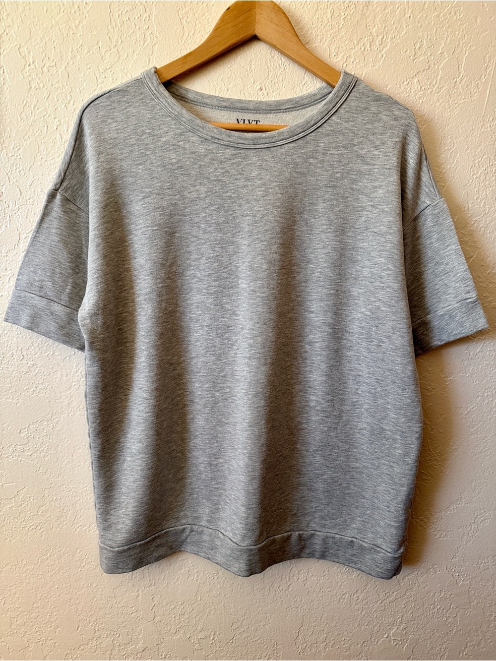 NWOT Velvet by Graham & Spencer Short Sleeve Sweatshirt Gray S Made In USA